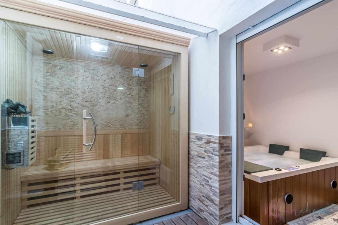 Lujo A Tu Alcance Con Spa Y Garaje Pleno Centro Huelva Eksteriør bilde