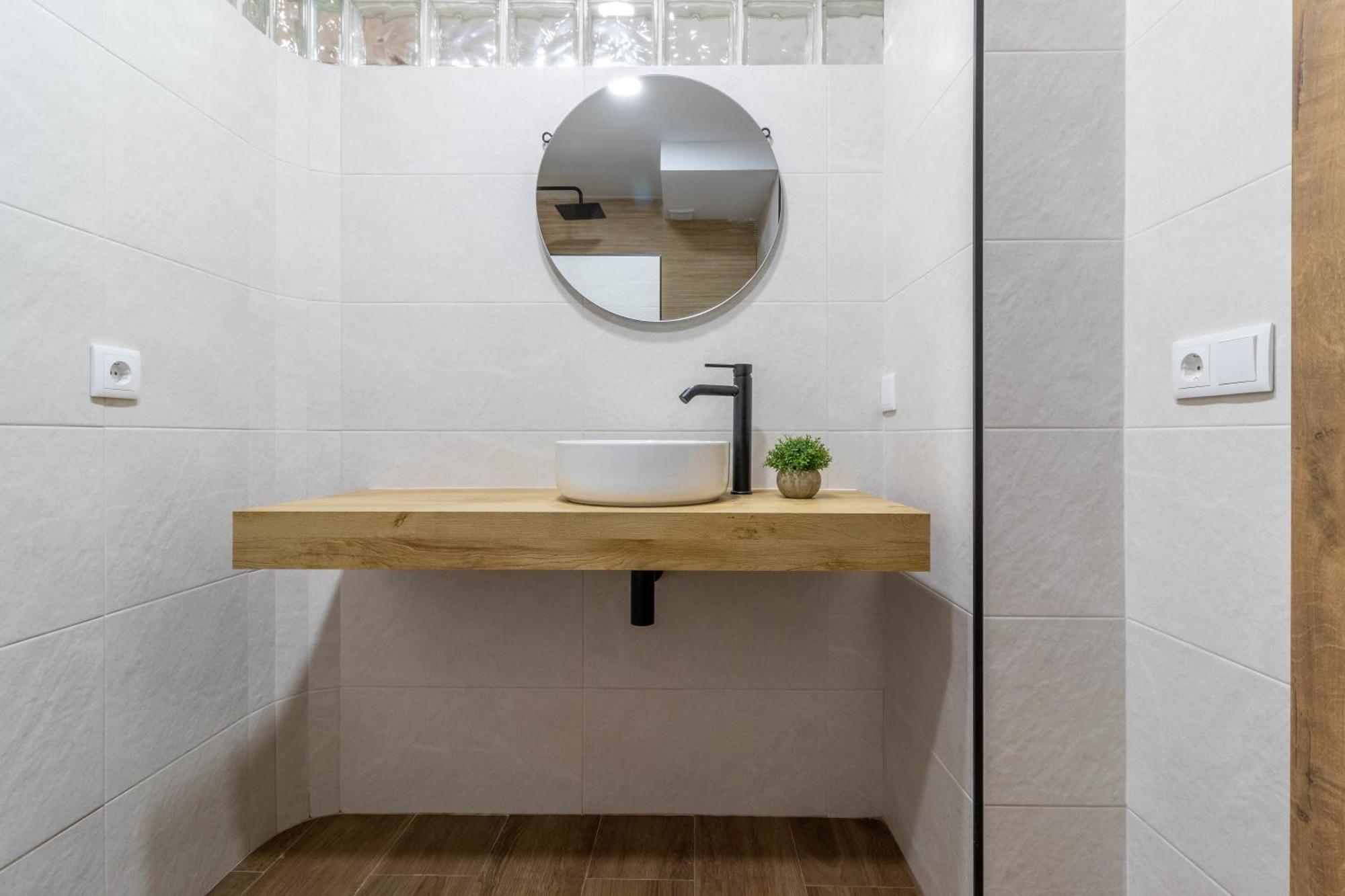 Lujo A Tu Alcance Con Spa Y Garaje Pleno Centro Huelva Eksteriør bilde